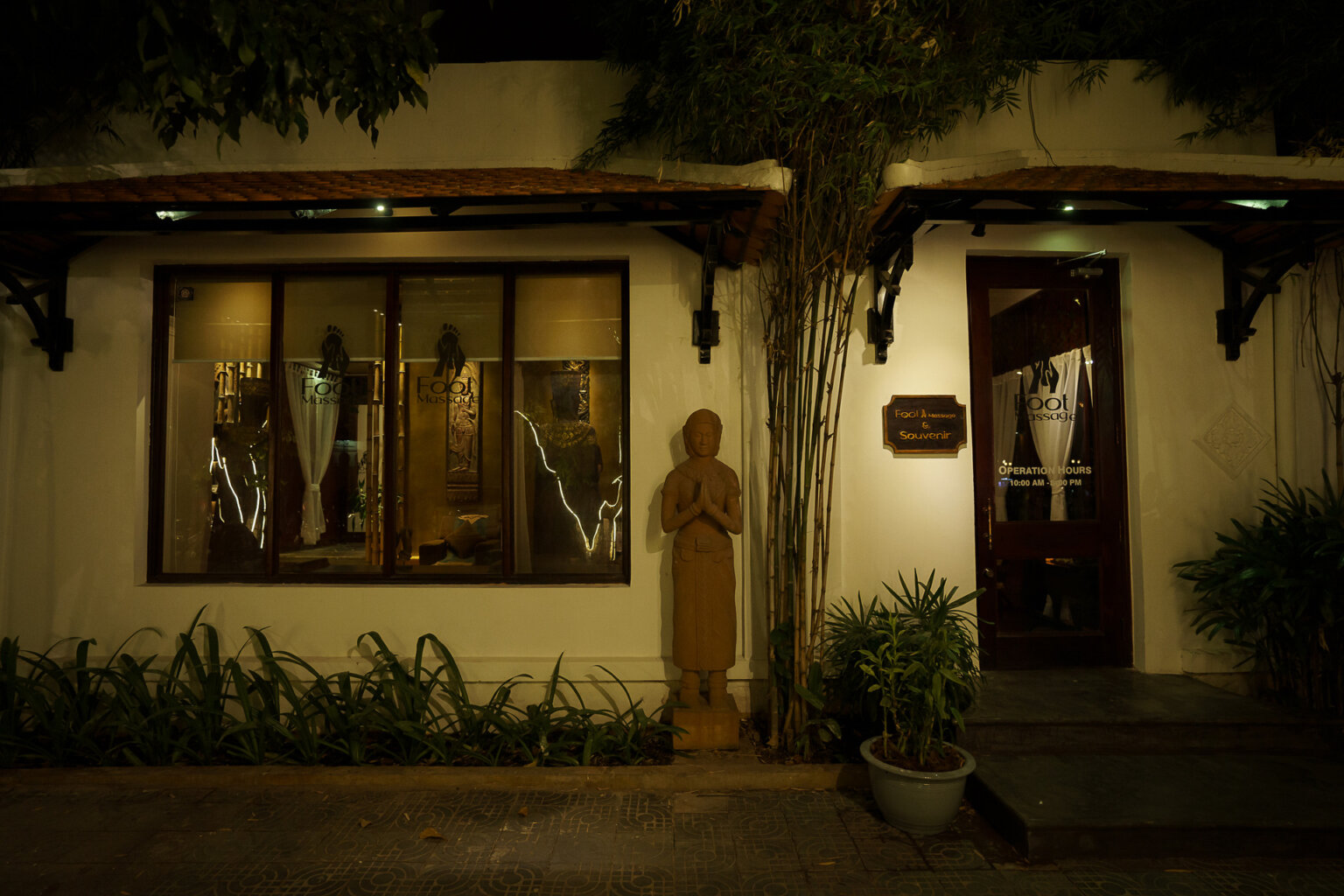 Foot Massage Palace Gate PP